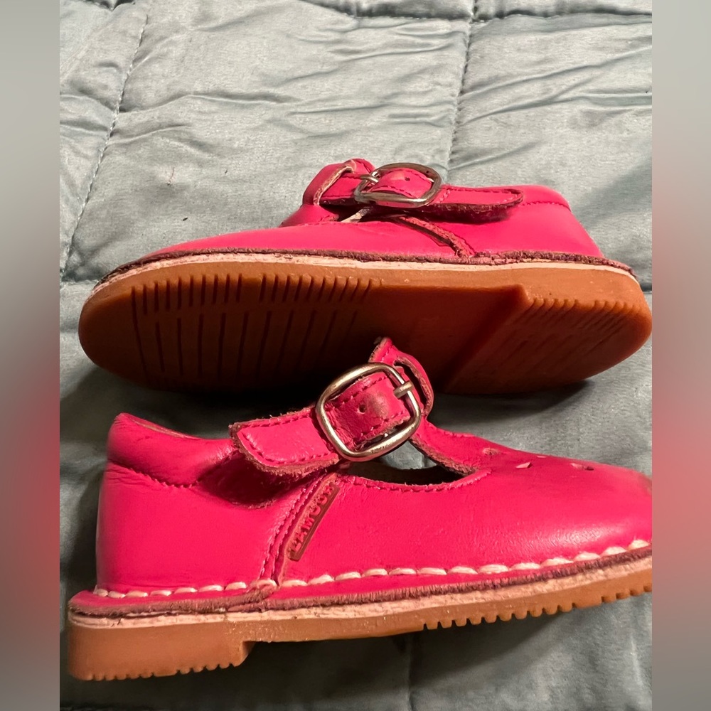 L’Amour fuchsia Mary Janes